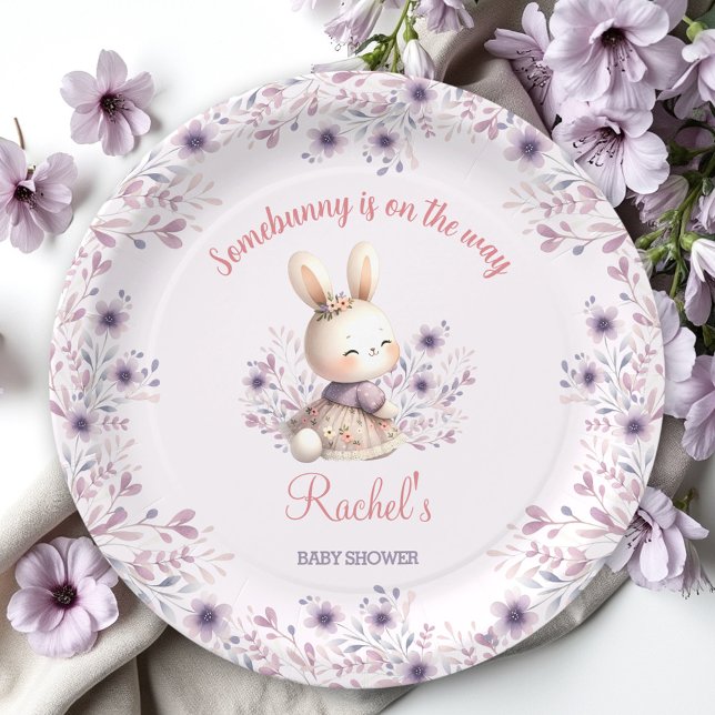 Prato De Papel Chá de fraldas de Primavera Floral de Coelhinho Ro (Cute Bunny Purple Spring Floral Girl Baby Shower Paper Plates)