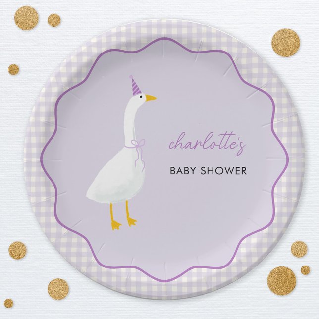 Prato De Papel Chá de fraldas Lilac Gingham de Pequeno Ganso (Little Goose geese themed personalized baby shower paper plates with lilac pastel gingham)
