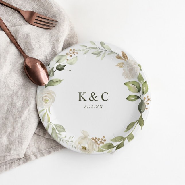 Prato De Papel Chá de panela de Casamento White Floral Greenery (Elegant paper plate with a greenery and white floral border, personalized with couple's initials.)