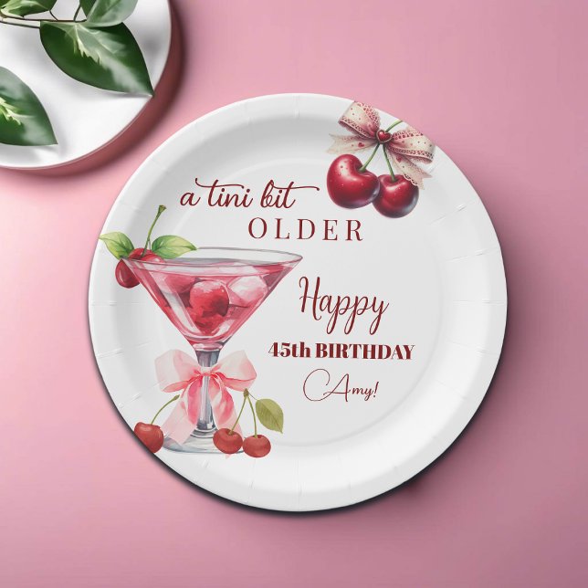 Prato De Papel Chic A Tini Bit Older Cherry Martini 45th Birthday (Criador carregado)