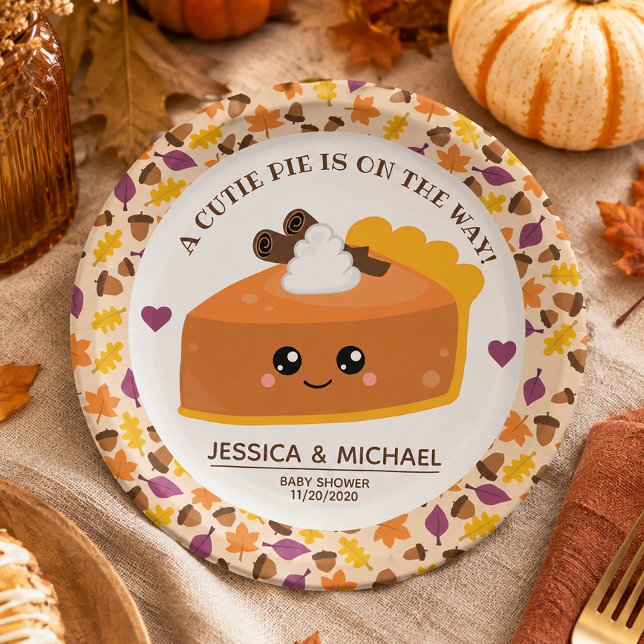 Prato De Papel Chuva de Bebê Cutie Pie Outono (Celebrate the sweetest little arrival with these adorable Cutie Pie Fall Baby Shower Paper Plates. )