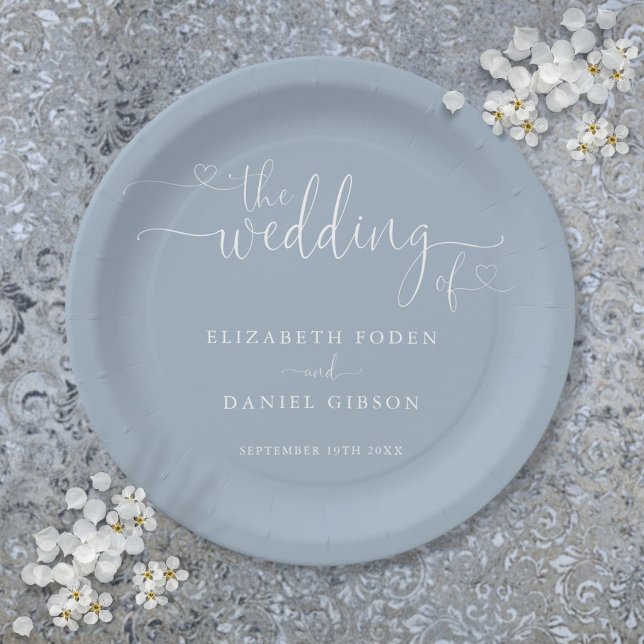 Prato De Papel Coração Azul Empoeirado Casamento Rótulo (Dusty Blue Heart Script Wedding Paper Plates)
