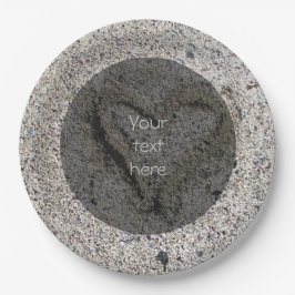 Prato De Papel Coração romântico na foto da areia algum texto