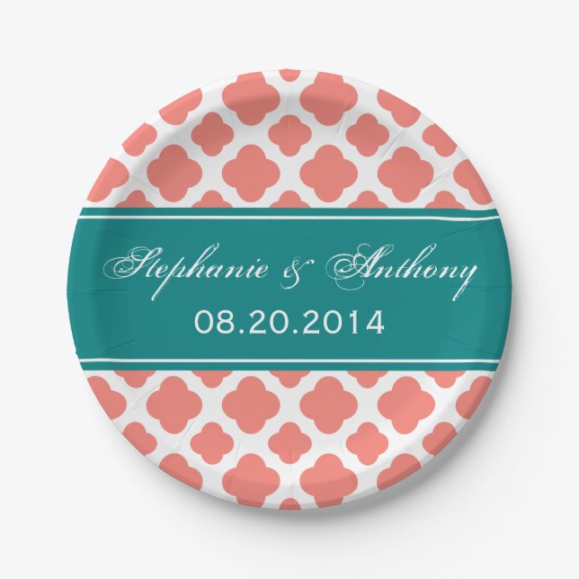 Prato De Papel Coral Pink Quatrefoil Patterno com Casamento Teal (Frente)
