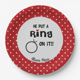 Prato De Papel Divertido Personalizado Ele colocou um Anel nisso