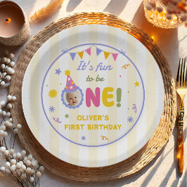 Prato De Papel É Divertido Ser Um Menino de 1º Aniversário Foto