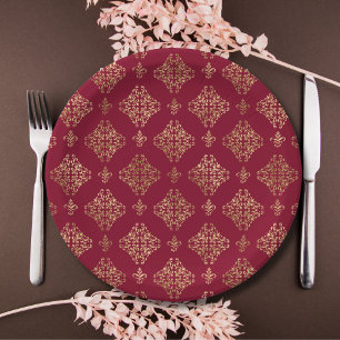 Prato De Papel Elegante Dourado Damask On Burgundy