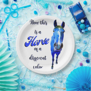 Prato De Papel Este É Um Cavalo De Cor Diferente Em Azul