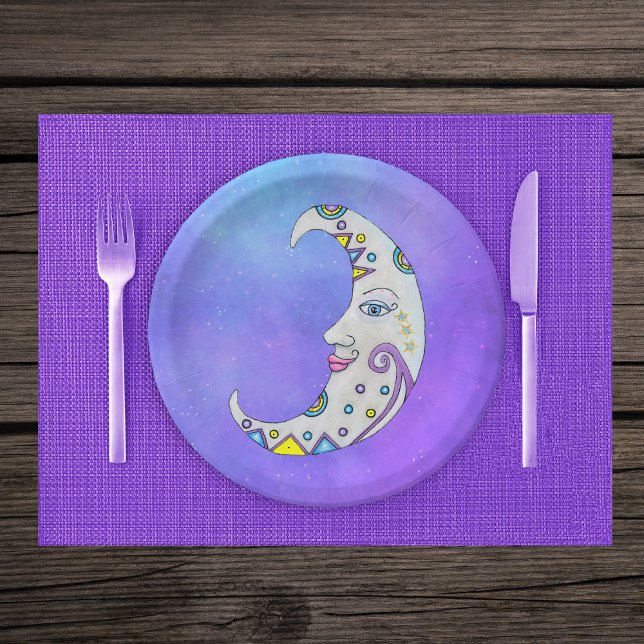Prato De Papel Fantasy White Crescent Rico da Lua (Fantasy white Crescent moon face colourful markings on purple sky paper party plates.)