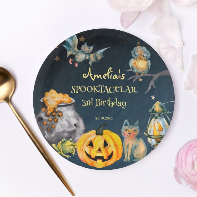 Prato De Papel Festa de aniversário assustadora de Halloween (Halloween spooktacular birthday party tableware personalized plates dark night critters brewing pot)