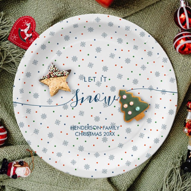 Prato De Papel Flocos de neve de inverno elegantes (Let it snow custom Christmas plate with snowflakes and personalized text.)