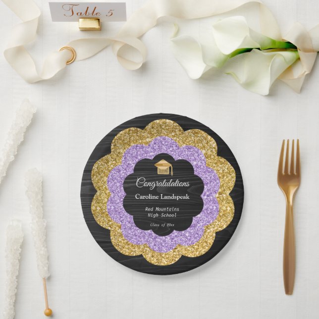 Prato De Papel Flores de Brilho Dourado e Roxo no Dia da Formatur (Casamento)