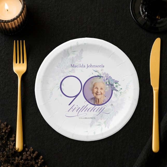 Prato De Papel Flores Fotográficas Personalizadas Roxas Aniversár (Custom Photo Floral Purple 90th Birthday Paper Plates)