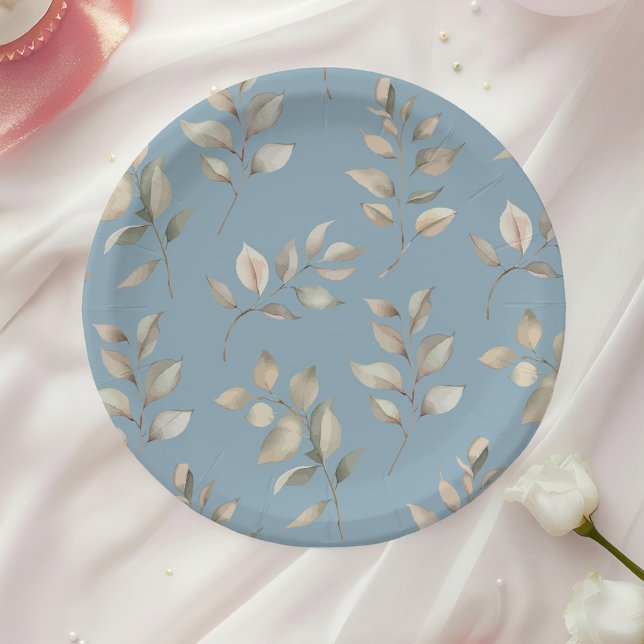Prato De Papel Folhas Azuis e Beiges Vintage (Vintage Blue and Beige Leaves Paper Plates on a table with a white rose.)