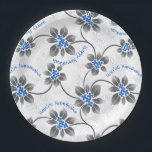 Prato De Papel Hawaiian Holly Hanukkah Blue Floral<br><div class="desc">Hau’oli Hanukaha é Hawai'ian por Happy Hanukkah! Esta ilustração mostra uma interpretação tropical do holly em cores de Chanucá e gradientes sutis. A inscrição é feita com neve para uma surpresa adicional. Este design está disponível em uma variedade de produtos para a casa e roupa para toda a família.</div>