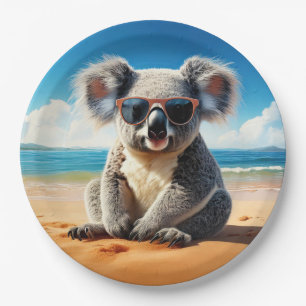 Prato De Papel Koala em uma praia arenosa
