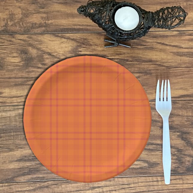 Prato de papel laranja com padrão xadrez (Round orange Tartan pattern paper plate .)