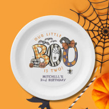 Little Boo é dois segundos aniversários de Hallowe