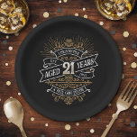 Prato De Papel Mens Funny Whiskey aniversário de 21 anos<br><div class="desc">Celebre o grande 2-1 com estilo e humor com este design de aniversário inspirado no rótulo de uísque vintage. A tipografia negra, dourada e branca é ornamentado e elegante, dando-lhe um toque clássico de retrô-safra. Perfeito para o homem (ou para a mulher!) na sua vida que ama o seu uísque,...</div>