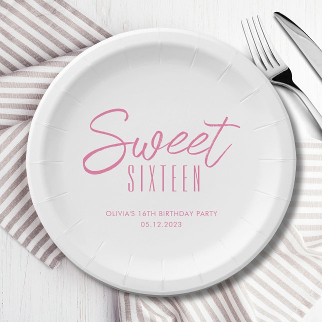 Prato De Papel Modern Sweet XVI Pink Girls 16º partido (Sweet Sixteen 16th Sixteenth girls birthday party paper plates in white & pink. See full range.)