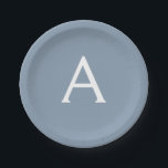 Prato De Papel Monograma Moderno Minimalista Dusty Blue Elegante<br><div class="desc">Apresentando nossa Coleção Elegante de Monograma Moderno Minimalista e Dusty: Eleve seu estilo com sofisticação e charme de eterno subestimados. Nossa coleção apresenta designs minimalistas em uma matiz azul suja, aperfeiçoada com monogramas elegantes adaptados ao seu gosto pessoal. De papelaria refinada a acessórios versáteis, cada peça da nossa coleção é...</div>