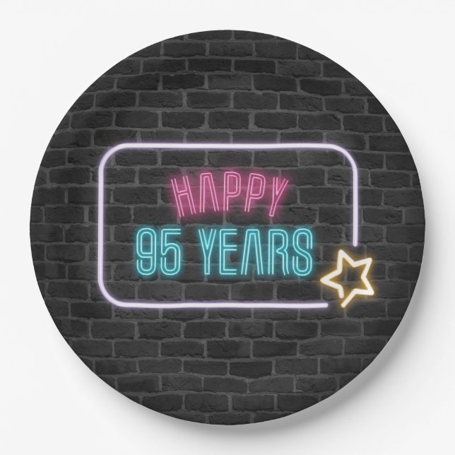 Prato De Papel Neon 95th Birthday Marquee On Brick Wall (Frente)