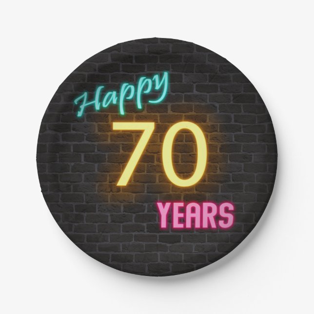 Prato De Papel Neon número 70 na parede do tijolo (Frente)