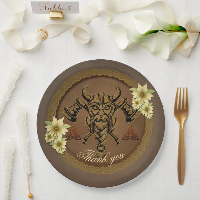 Prato De Papel O feio viking com o capacete com chifres. (Casamento)