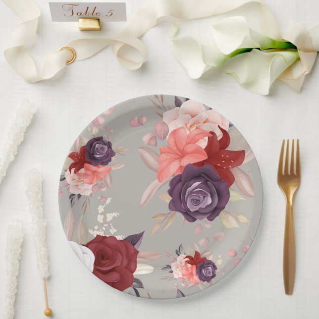 Prato De Papel Padrão floral com rosas rosa, vermelhas e roxas (Casamento)