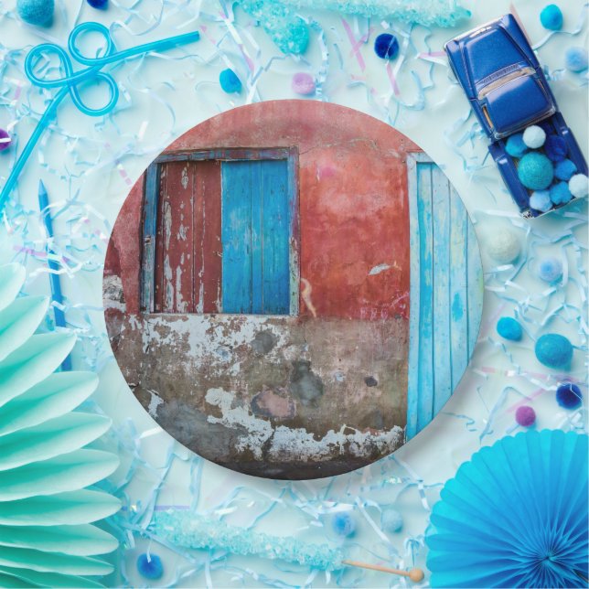 Prato De Papel Parede vermelha, azul e cinza, porta e janela (Festa)