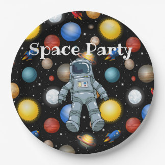 Prato De Papel Partido de Espaço