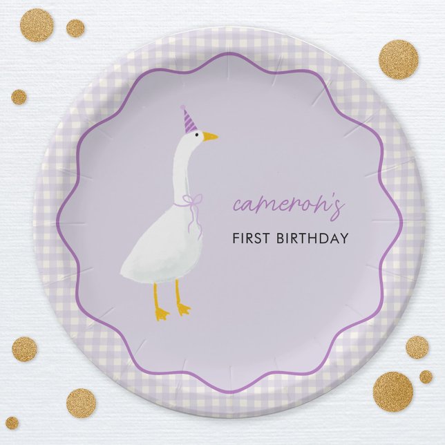 Prato De Papel Pequeno Gingham primeiro aniversario (Little Goose personalized first birthday paper plates with wavy frame and lilac gingham check detail)