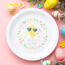 Pintinho de Páscoa cômoda com flores em fundo bran