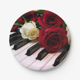 Prato De Papel Placas de papel do piano & dos rosas