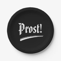 Placas de papel em branco e preto