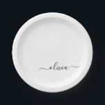 Prato De Papel Preto Branco Script Monograma Nome Moderno<br><div class="desc">Pratos de festa com monograma branco e preto adicione seu próprio nome. Isso faz o presente perfeito de 16 anos,  casamento,  chá de noiva,  aniversário de casamento,  chá de bebê ou despedida de solteira para alguém que ama luxo e estilos chiques.</div>