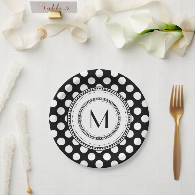 Prato De Papel Preto | Monograma branco grande Bolinhas (Casamento)