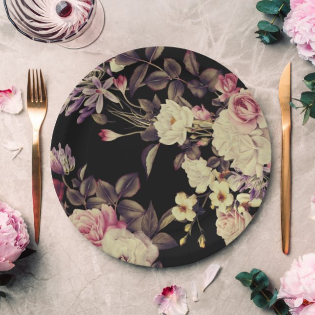 Prato De Papel Romântica Casamento Floral de Moody Black (This pretty vintage look floral wedding paper plate is perfect for a wedding or special occasion.)
