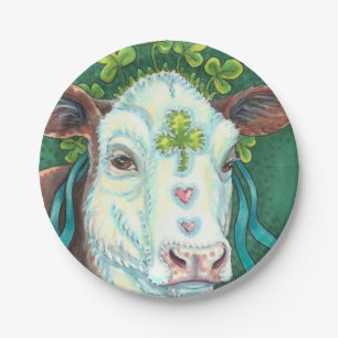 PRATO DE PAPEL RUAS IRLANDESAS. HEIFER DO DIA DE PATRICK, VACA DE
