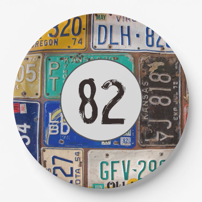 Prato De Papel Rusty License Plates 82º Aniversário (Frente)