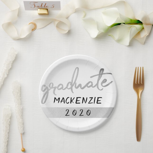 Prato De Papel Script do Formando Silver | Trendy Faux Metálico (Casamento)