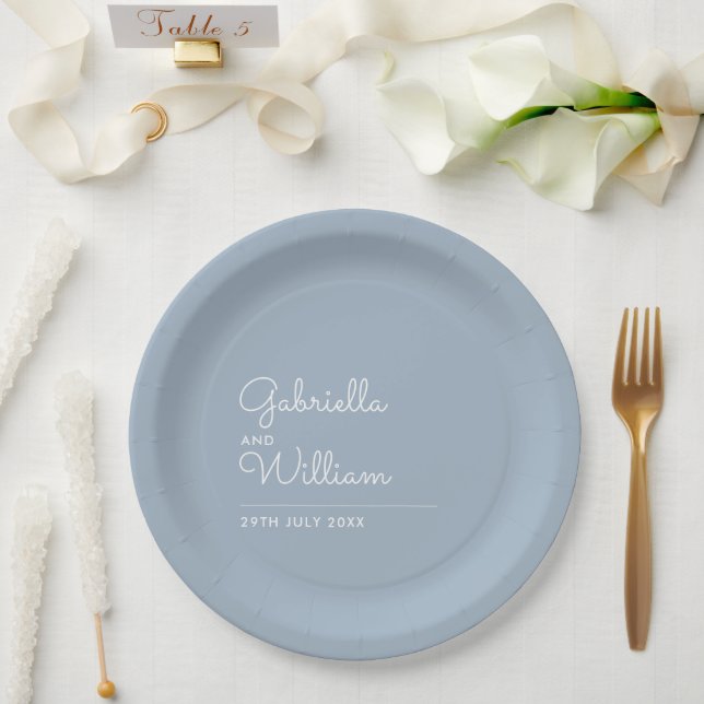 Prato De Papel Simples Moderno Script Elegante Azul Poeirento (Casamento)
