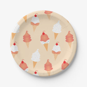 Prato De Papel Sorvete Cone Com Cereja De Pilhas No Topo