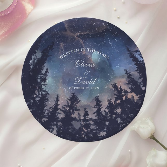 Prato De Papel Starry Night Forest Weding (Starry Night Forest Wedding Paper Plates on a table with a white rose.)