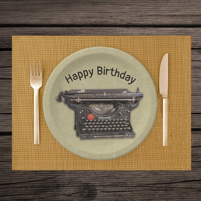 Prato De Papel Tan de Máquina de Máquina Preta para Escritores (Vintage black manual typewriter on Happy Birthday marbled tan paper party dinner plates.)