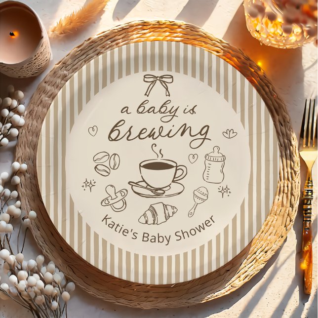 Prato De Papel Um Bebê Está Preparando Café Convite de Chá de Beb (Criador carregado)