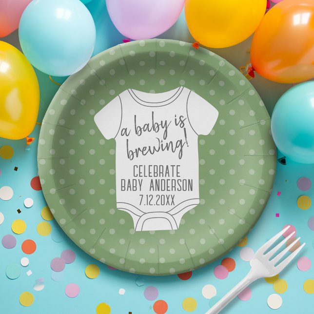 Prato De Papel Um Bebê está se preparando — Casais Chás — Verde (Personalized Party Plates - Baby Shower)