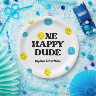 Prato De Papel Um cara feliz sorrindo Festa de aniversário