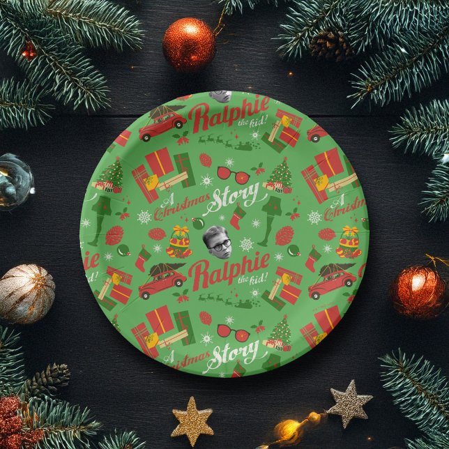 Prato De Papel Um Padrão de Ícone Verde da História de Natal (Plate on table)