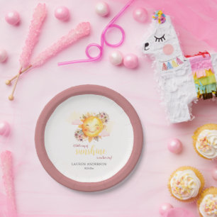 Prato De Papel Um Pequeno Raio De Sol Está A Caminho Da Garota Bo